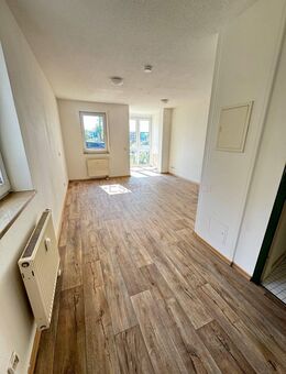 RESERVIERT *Anlageobjekt ** Frei zur Vermietung ** 1 Zimmer Wohnung mit Wintergarten in einer gepflegten Anlage ** Top ** - Weiden (Oberpfalz)