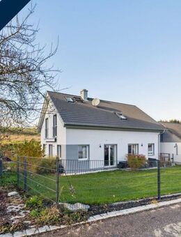 Sonnendurchflutetes Einfamilienhaus im Neubaugebiet - Modern, großzügig und idyllisch gelegen - Niederbergkirchen