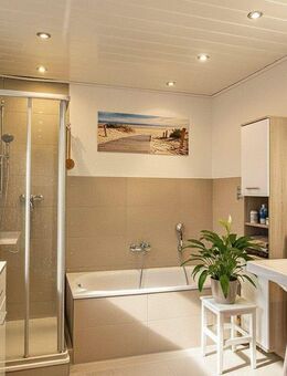 MANNELLA *Rundum sanierter Bungalow mit Wintergarten, großem Grundstück. Zentrumslage in Seelscheid* - Neunkirchen-Seelscheid