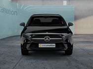 Mercedes A 180, LIMO Progressive Premium Ambiente, Jahr 2019 - München