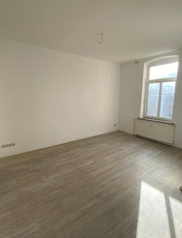 Helle, freundliche 3- Raum Wohnung zentrumsnah mit Balkon in Plauen - Plauen