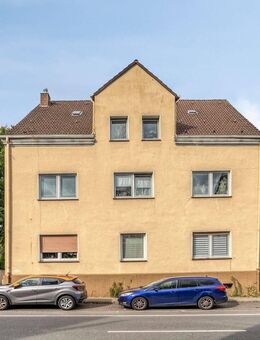 RECKLINGHAUSEN-KÖNIG-LUDWIG: 6-FAMILIENHAUS MIT GARAGEN / SCHÖNER GARTEN / RENDITE / TOP-POTENZIAL - Recklinghausen
