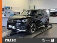 VW Tiguan, 1.5 R-Line eTSI, Jahr 2024 - Tostedt