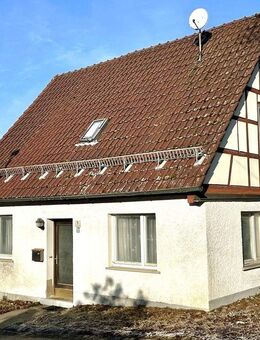Charmantes kleines Einfamilienhaus mit Scheune! Sofort frei! - Wattendorf