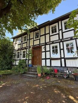 Fachwerktraum im Grünen - Top saniertes Anwesen mit Nebengebäuden und gr. Garten unweit des Edersees - Lichtenfels (Hessen)