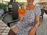 Transfrau, sucht ältere Pärchen,ältere Damen,Polyamorie 45-75 Jahre für alles neue! - Osnabrück