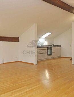 Lichtdurchflutete 3-Zimmer-Dachgeschosswohnung im Zentrum von Neubeuern - Neubeuern