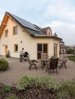 **Luxuriöses Einfamilienhaus mit Pool in ruhiger Lage bei Rostock** - Kröpelin
