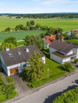 Extravagante Architektur - Eindrucksvolles Wohnhaus mit traumhaftem Gartengrundstück in Altshausen - Altshausen