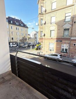 Helle 1-Zimmer-Wohnung mit Balkon & Einbauküche | Renoviert & Gepflegt | Zentral in Cannstatt - Stuttgart