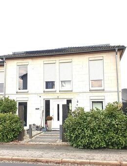 Moderne Unternehmer-Villa mit Einliegerwohnung in Neustadt bei Coburg - Neustadt (Coburg)