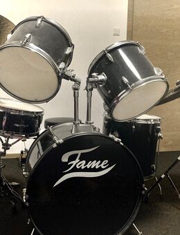 Verkaufe FAME Step Rock Black Schlagzeug aufgewertet mit original Paiste Becken und Paiste Hi-Hat - Freising