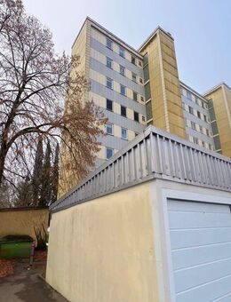 Großzügige 3-Zimmer-Wohnung mit modernisiertem Bad und Garage! - Regensburg