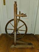 Antik! Rarität! 2 komplette Spinnräder á 60,-! Spinnrad Deko TOP Zustand! in 81667