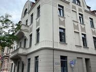 Design trifft Lage: Modernisierte 2-Zimmer-Wohnung mit Sonnenterrasse in der Schelfstadt - Schwerin