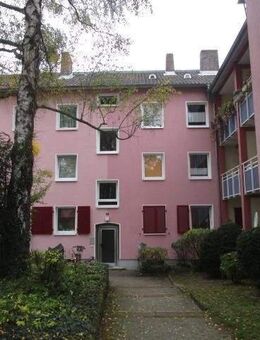 Gelegenheit: 4 -Zimmer-Wohnung in Stadtlage - Darmstadt