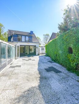 5 Zimmer, Pool & 2 Garagen - Ihr Familienparadies - Viersen