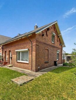 Solides Reihenendhaus mit Sanierungsbedarf und Erweiterungspotential in zentraler Lage in Geesthacht - Geesthacht