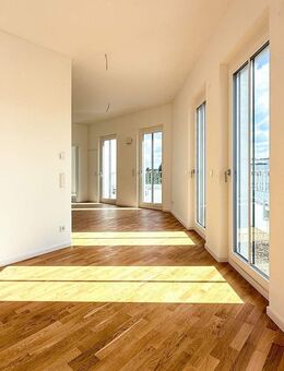 Geräumige Dachgeschosswohnung nah Schloß Charlottenburg - 2 Zimmer am Mierendorffplatz - Berlin