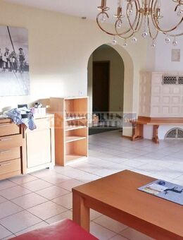 Gepflegter Bungalow mit Doppelgarage in Leonberg - Maxhütte-Haidhof