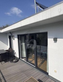 360 GRAD TERASSE MIT BLICK AUF BMW - München