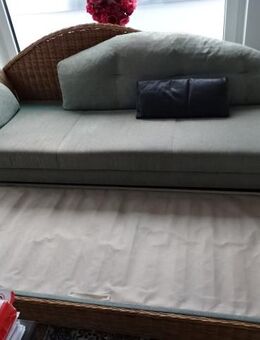Recamiere Korbgestell als Schlafcouch ausziehbar 2-sitzig mit BW-Bezug in Grün - Bonn
