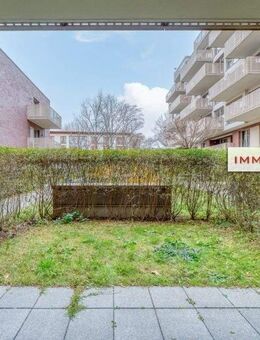 IMMOBERLIN.DE - Exklusive Gartenwohnung mit 2 Terrassen & Tiefgaragenplatz in Trendlage - Berlin
