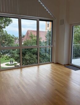 Giebelstadt Wohnanlage Heinerhof, ab 01.10.2025 - 2 Zi-Wohnung 61 qm Wfl., EBK, Balkon, Carport, KM 640 € - Giebelstadt