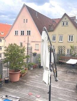 Unikat in bester Stadtlage! 3 Zimmer-Wohnung mit Dachterrasse & perfekten Fernblick! - Esslingen (Neckar)