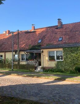Doppelhaushälfte mit 2 Wohnungen in Sophienhof - Grabowhöfe