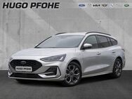 Ford Focus, ST-Line X Hybrid (MHEV) Automatik, Jahr 2023 - Schwerin