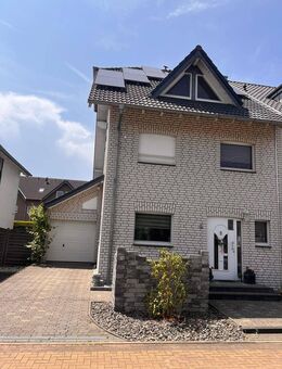 Familienfreundliche Doppelhaushälfte mit sehr viel Platz in ruhiger Lage in Nievenheim - Dormagen