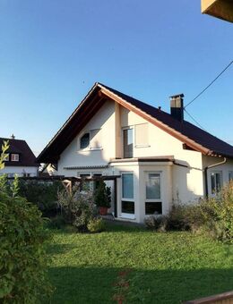 FREI und AUSGERÄUMT Einfamilienhaus (gepflegt) mit Einliegerwohnung Garten + Garage - Neuffen