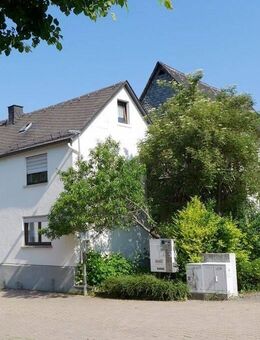 Vielseitiges Wohnhaus mit Nebengebäude und ein Hausgarten dazu! - Aßlar