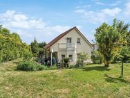 Gepflegtes freistehendes Einfamilienhaus mit Garten, Garage & Platz für Ihre Familie - Sulzbach-Rosenberg