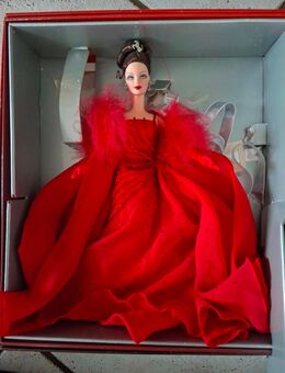 Ferrari Barbie in Red Gown Limited Edition von 2000 - Oedheim