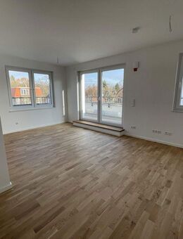 Helle 2 Zimmer Penthouse Wohnung - Neubau Erstbezug - Blankenfelde-Mahlow
