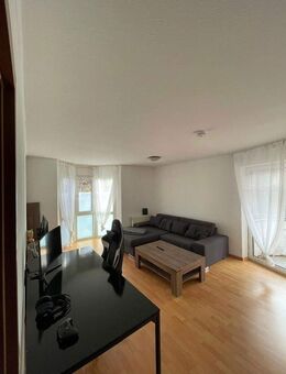 Helle 3-Zimmer-Wohnung mit Balkon und Einbauküche in Aurich - Aurich