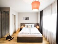 Studio mit Doppelbett - Modernes Apartment direkt an der Messe - Frankfurt (Main)