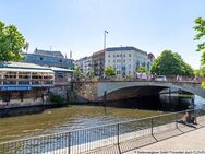 Vermietete 2-Zimmer-Dachgeschosswohnung mit Ausblick auf den Landwehrkanal - Berlin