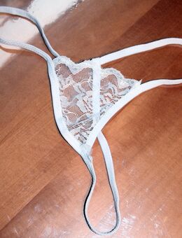 Stringtanga weiß mit oberen gewellten Rand, Größe S , Neu & ungetragen - Recklinghausen