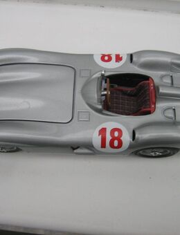 Franklin Minte--1:24--Mercedes Benz W 196---VHS - Meckenheim