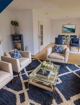 Gepflegtes Einfamilienhaus mit 2 Garagenstellplätzen in ruhiger bevorzugter Altdorf-Wohnlage - Altdorf (Nürnberg)