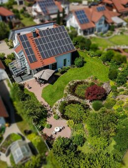 DESIGN TRIFFT NATUR - EXKLUSIVES ARCHITEKTENHAUS MIT TRAUMHAFTEM GARTENPARADIES - Illerrieden