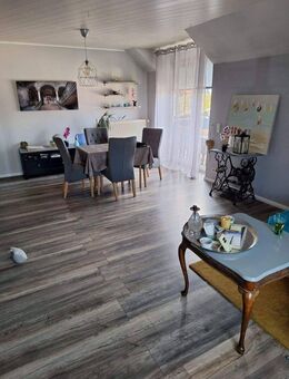 Helle 3-Zimmer-Wohnung mit französischem Balkon in ruhiger Wohnlage – ideal für Paare oder kleine Familien - Neetze