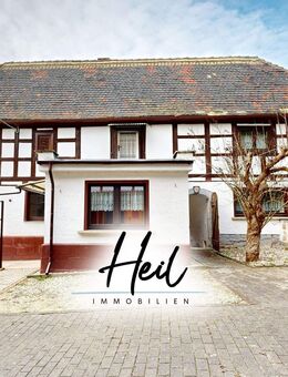 Zwei-Seiten-Bauernhof mit Fachwerkhaus und Scheune - Lützen