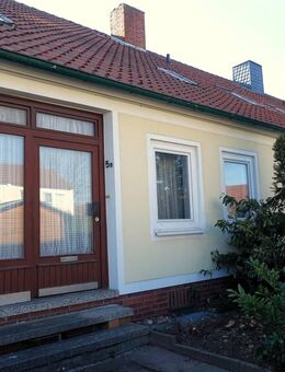 Reihenmittelhaus mit Garage sucht neue Eigentümer - Peine - Peine