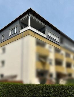 Schicke 3-Zimmer-Wohnung mit zwei überdachten KFZ-Stellplätzen - Fürth