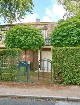 Tolles Einfamilienhaus mit Garage in Hamburg-Sasel - Hamburg