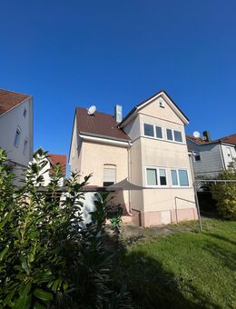 Kirchheim-Paradiesle: Wohnen in bester Lage- stilvolles EFH mit hohen Decken und viel Platz ! - Kirchheim (Teck)